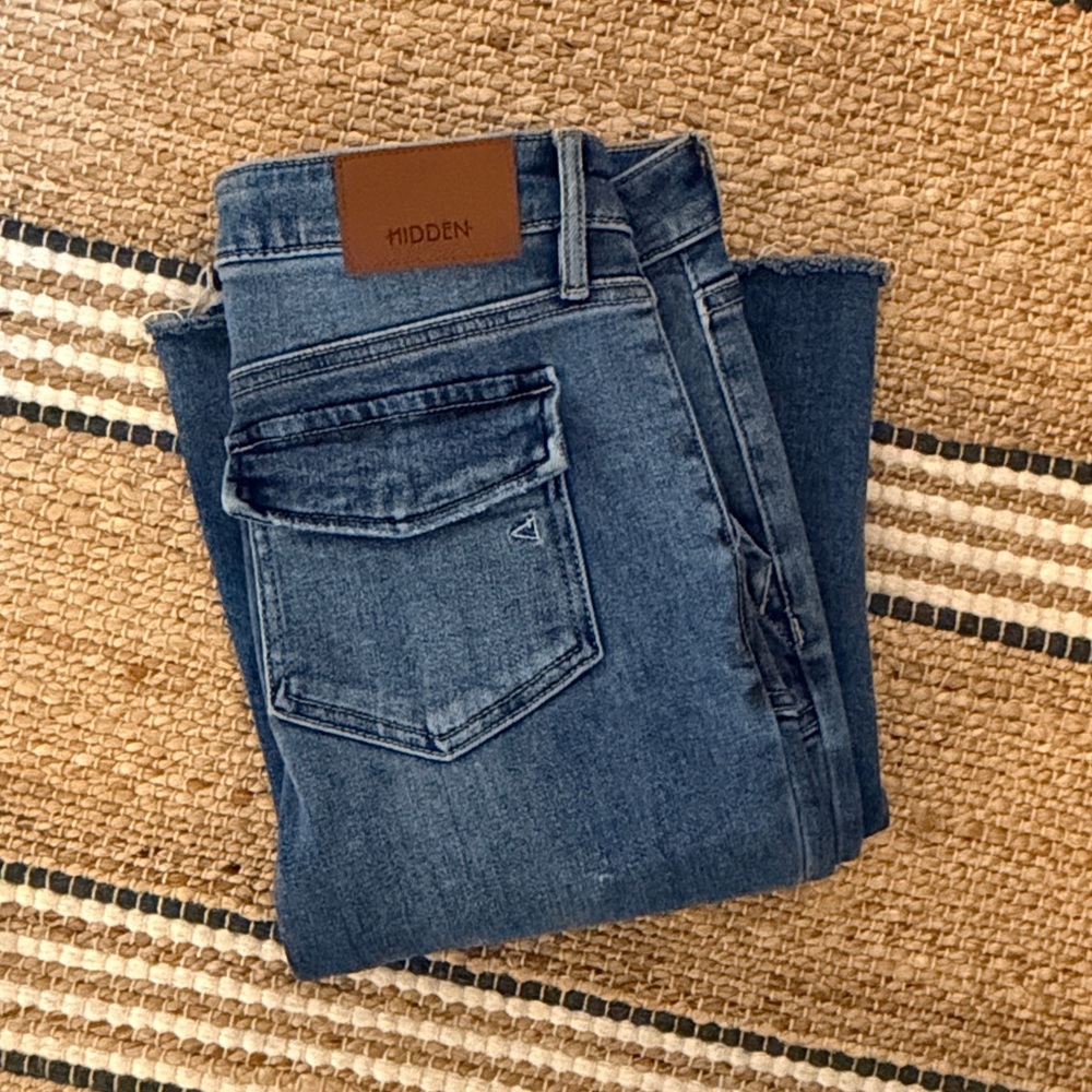 Hidden Happi Flare Patch Pocket Jeans - Picture 6 of 6